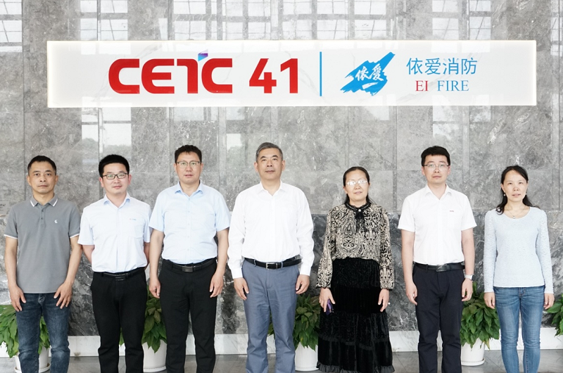 安徽電子信息職業(yè)技術(shù)學(xué)院王國(guó)武書記一行蒞臨公司深化校企合作